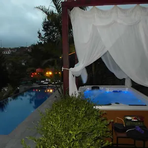 Dazk Golden Estate , Ribeira Brava Portogallo